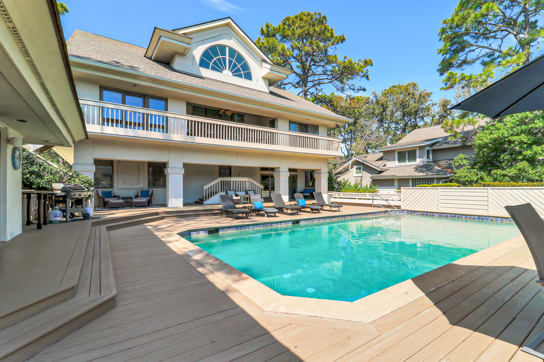 Special Property Free Pool Heat at 162 Mooring Buoy